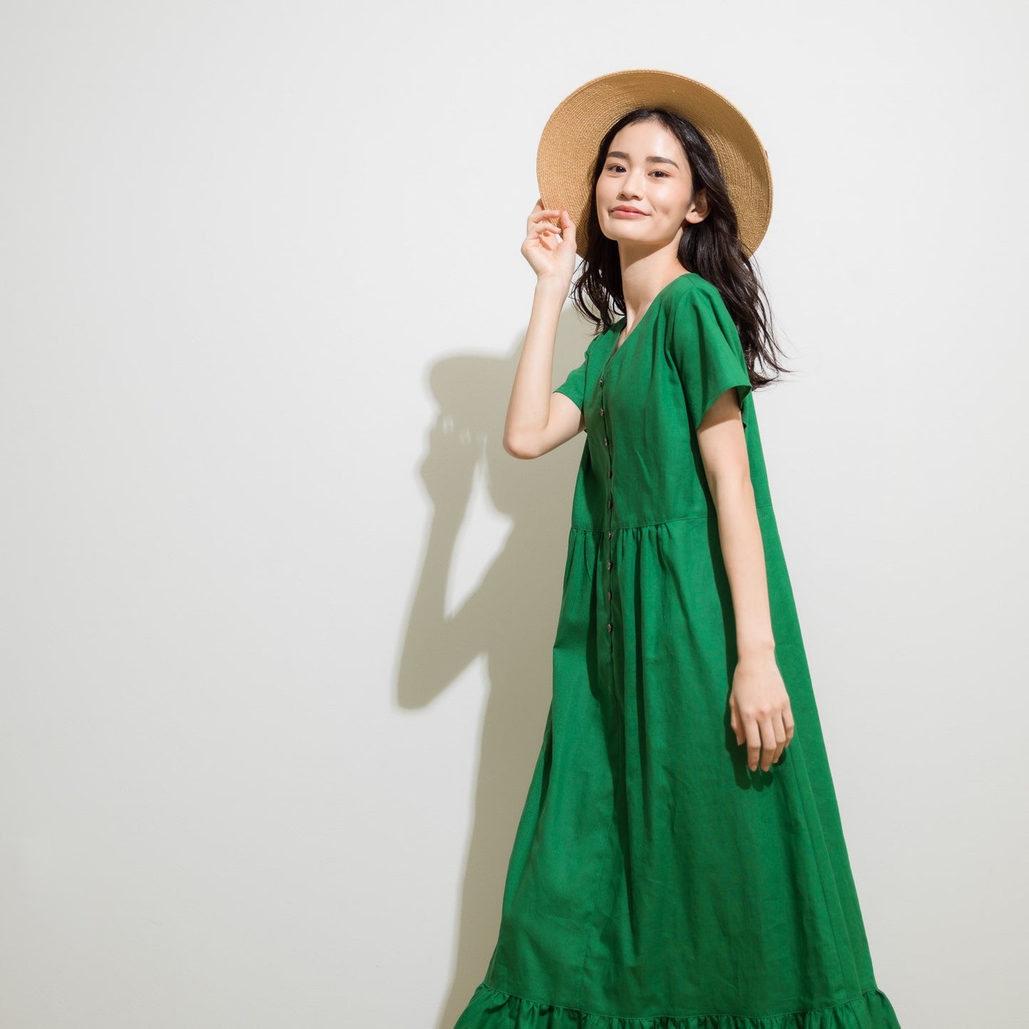 THIDA BREEZE 半袖ティアードワンピース