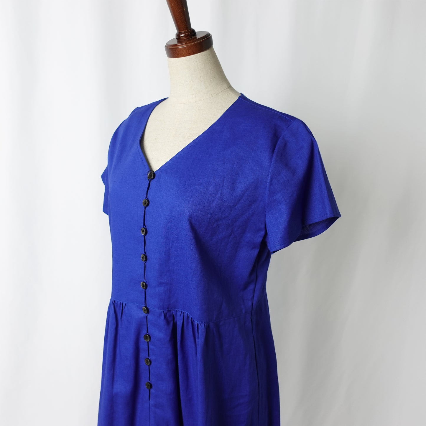 THIDA BREEZE 半袖ティアードワンピース