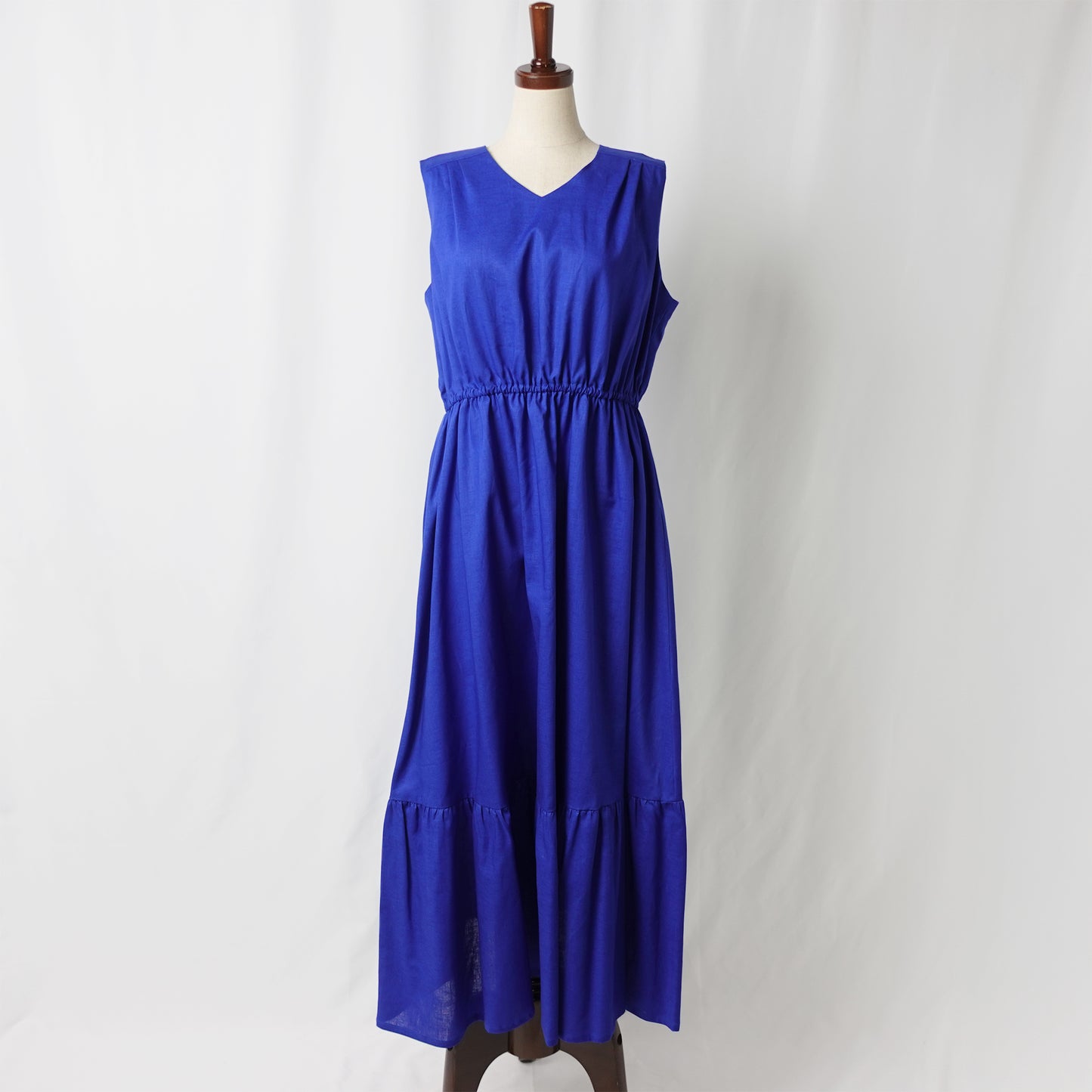 THIDA BREEZE Vネックティアードワンピース