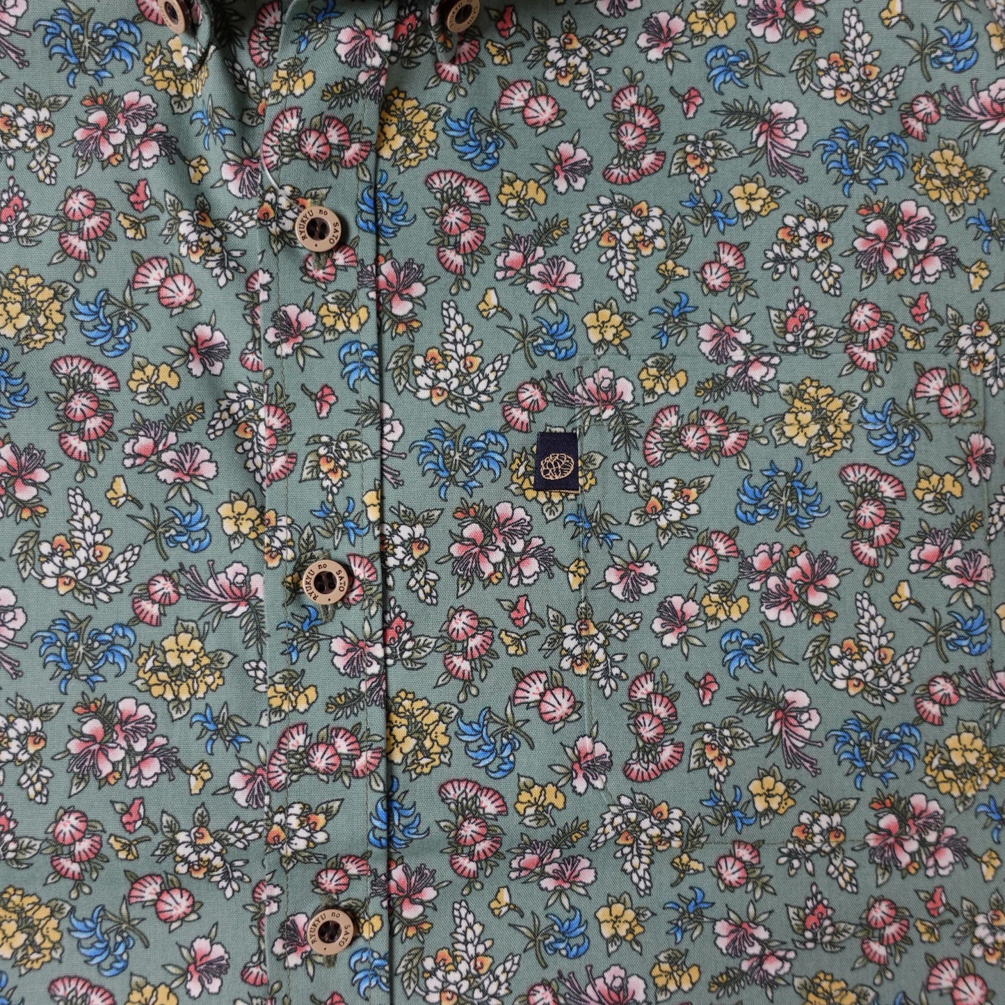 Men’s かりゆしウェア 琉花(ボタンダウン)