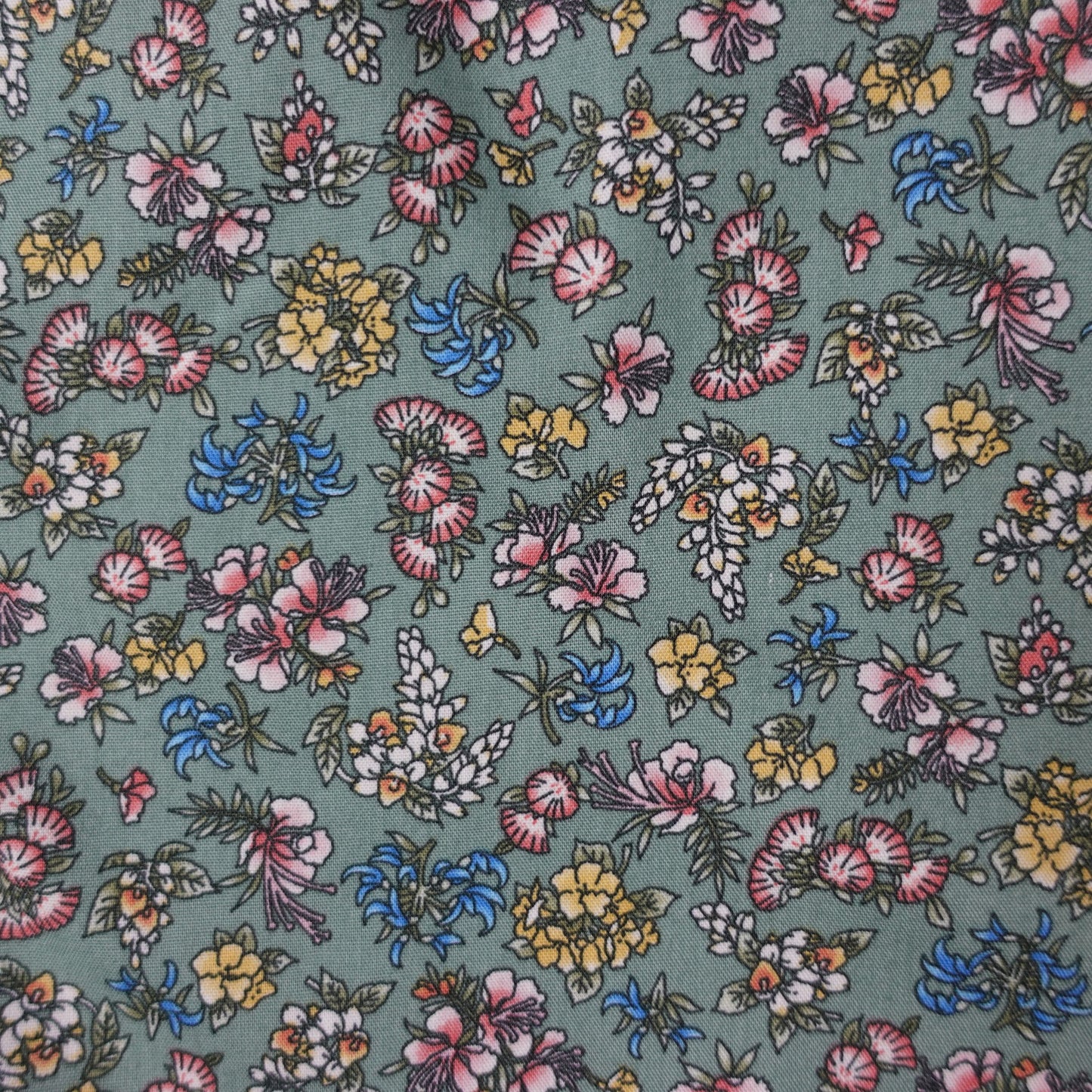 Men’s かりゆしウェア 琉花(ボタンダウン)