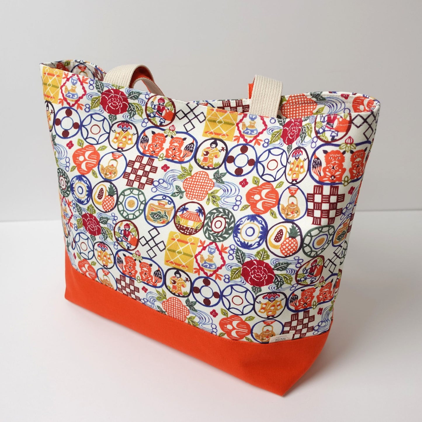 RYUKYU COLLAGE トートバッグ中(ちゃんぷるー柄)