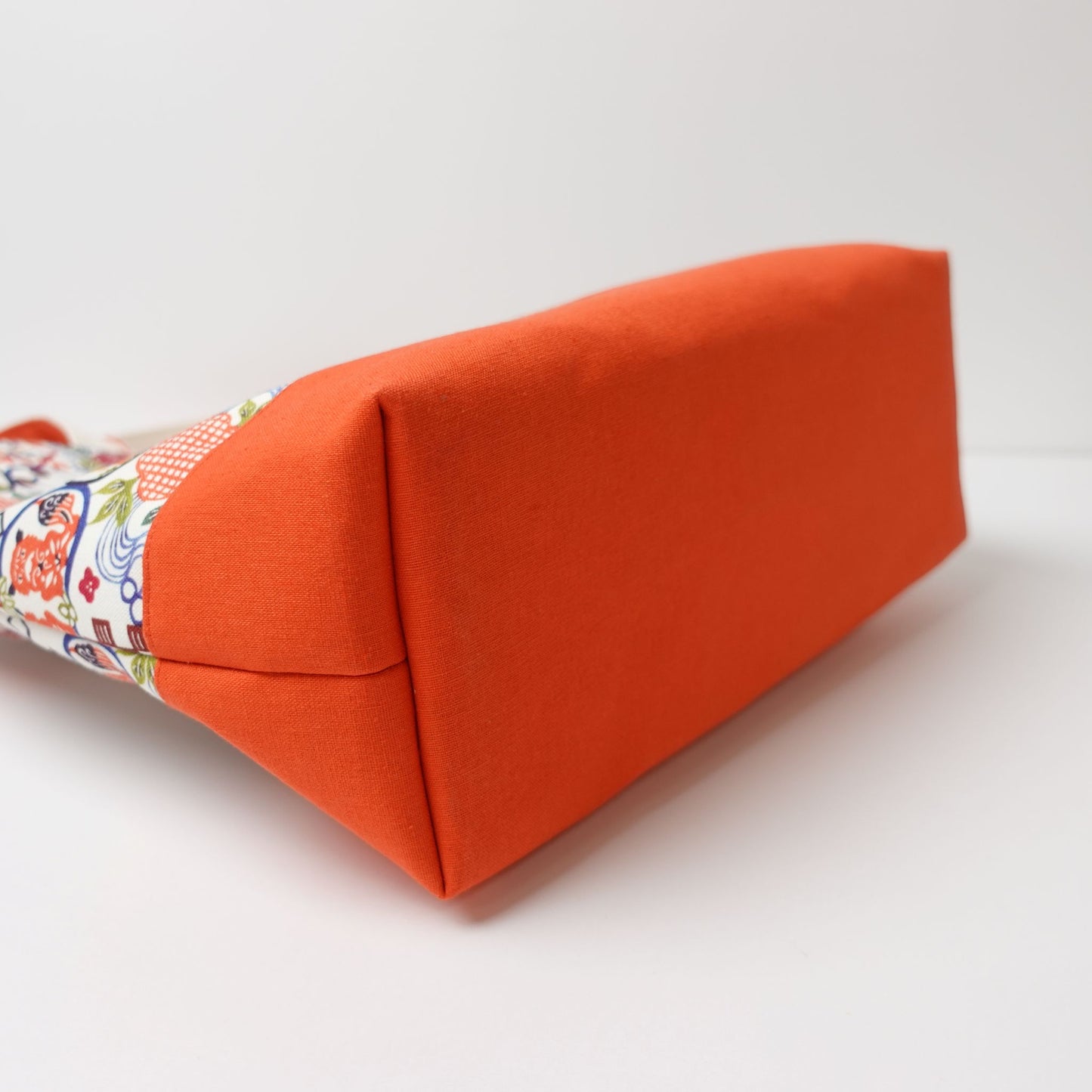 RYUKYU COLLAGE トートバッグ中(ちゃんぷるー柄)