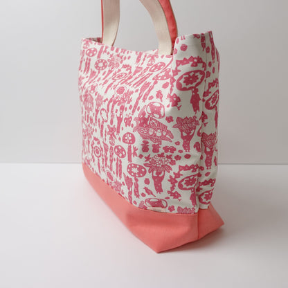 RYUKYU COLLAGE トートバッグ中(市場柄)