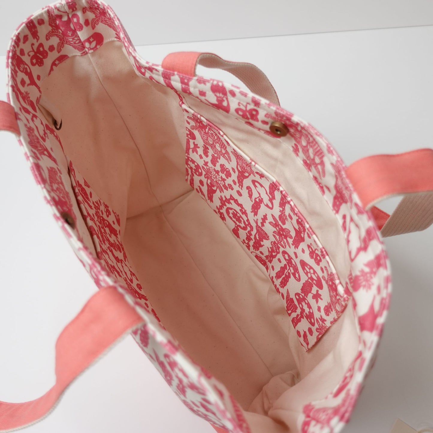 RYUKYU COLLAGE トートバッグ中(市場柄)