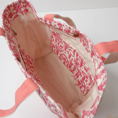 RYUKYU COLLAGE トートバッグ中(市場柄)