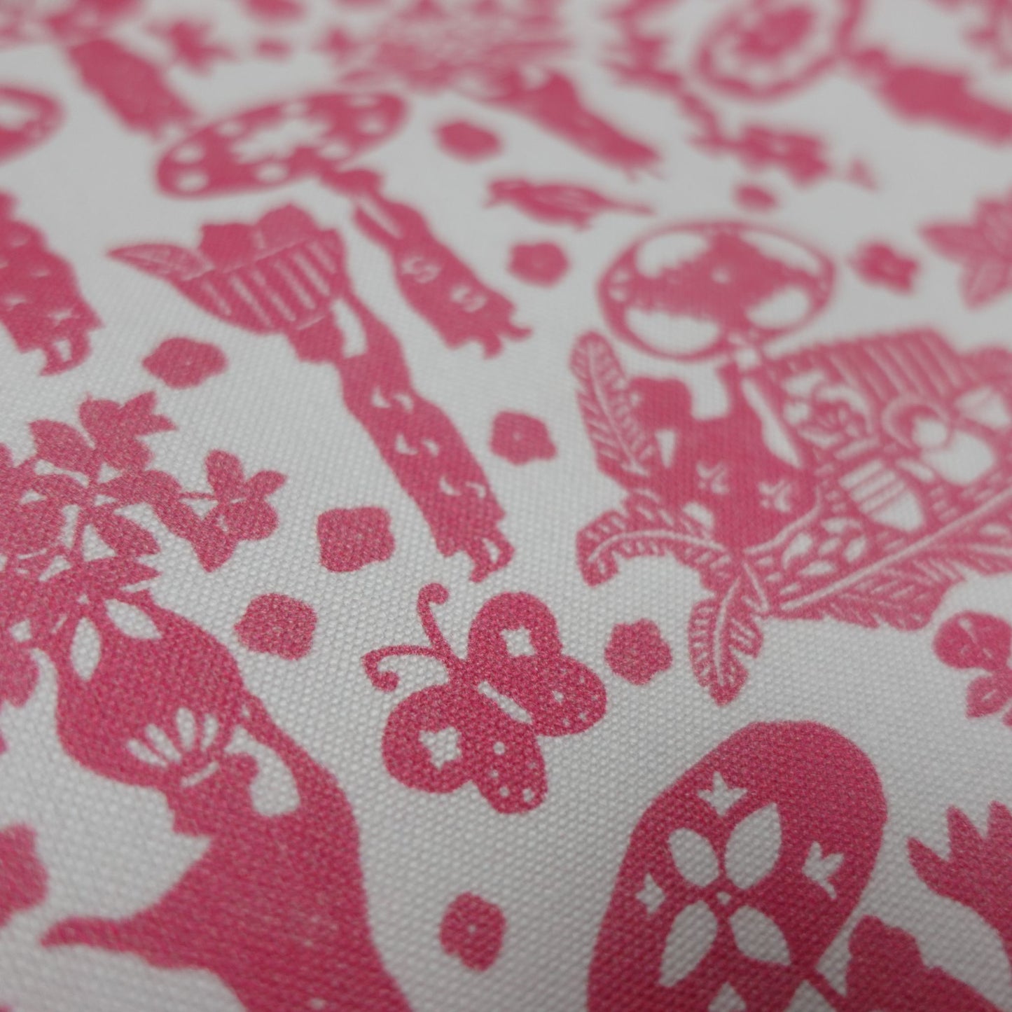 RYUKYU COLLAGE トートバッグ中(市場柄)