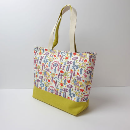 RYUKYU COLLAGE トートバッグ中(市場柄)