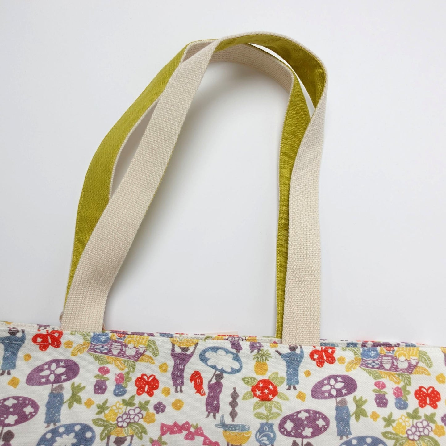 RYUKYU COLLAGE トートバッグ中(市場柄)