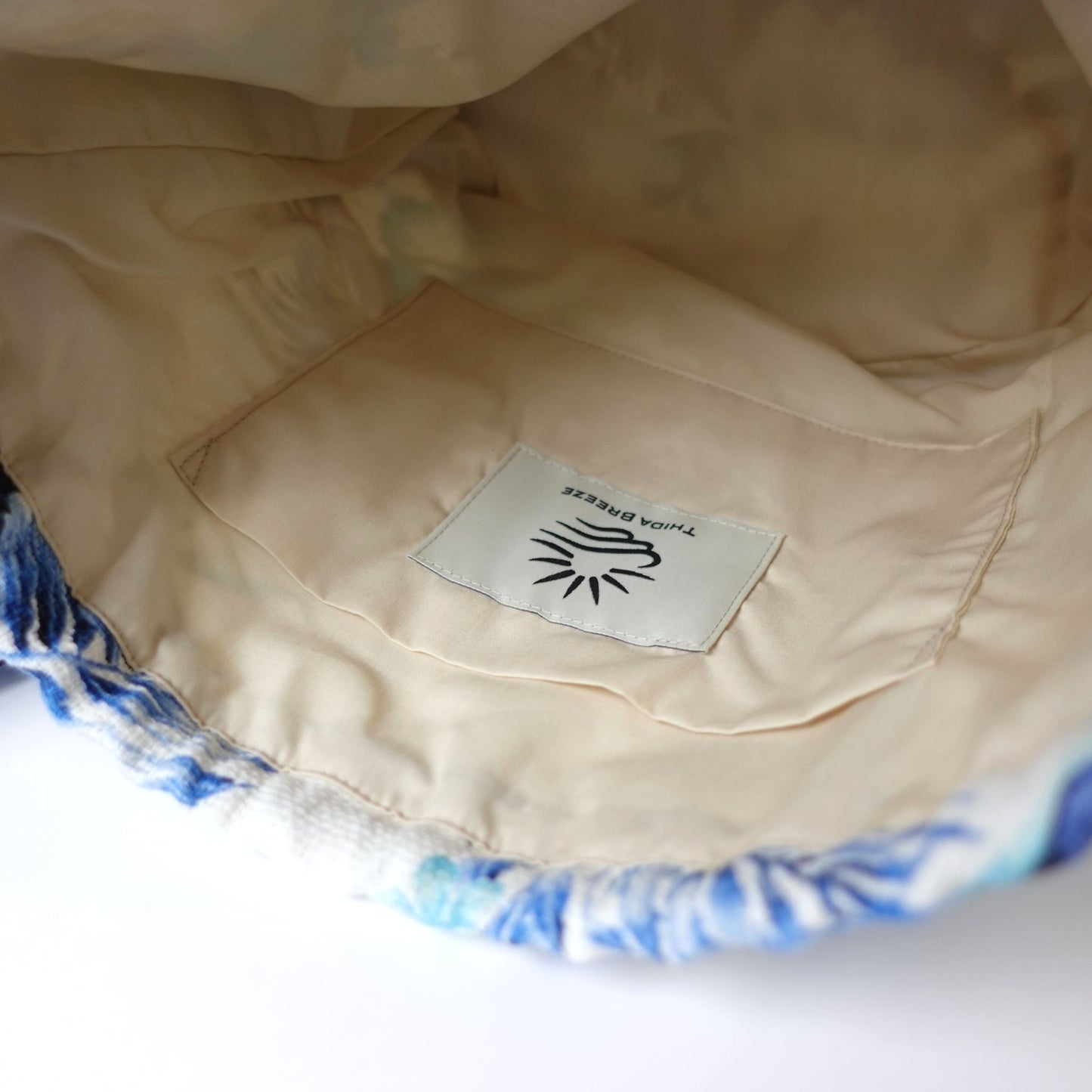 THIDA BREEZE 巾着ショルダーBag（Botanical）