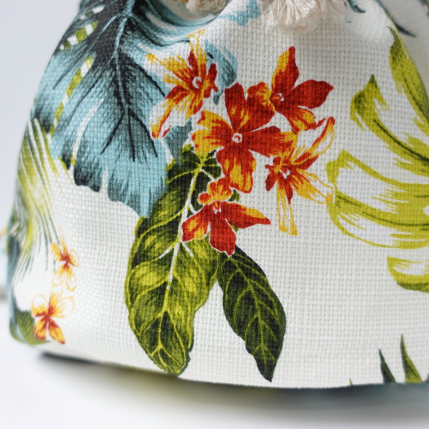 THIDA BREEZE 巾着ショルダーBag（Botanical）