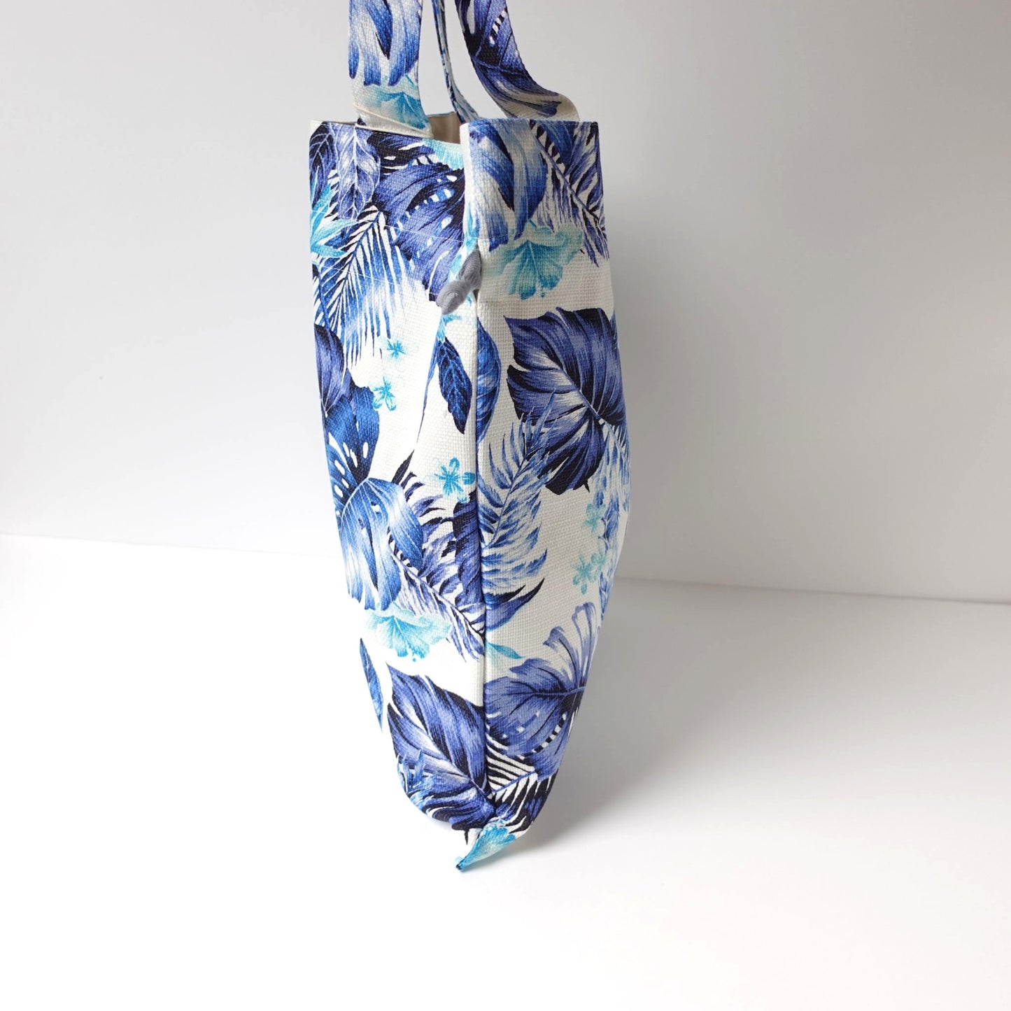 THIDA BREEZE 2Way Bag（Botanical）