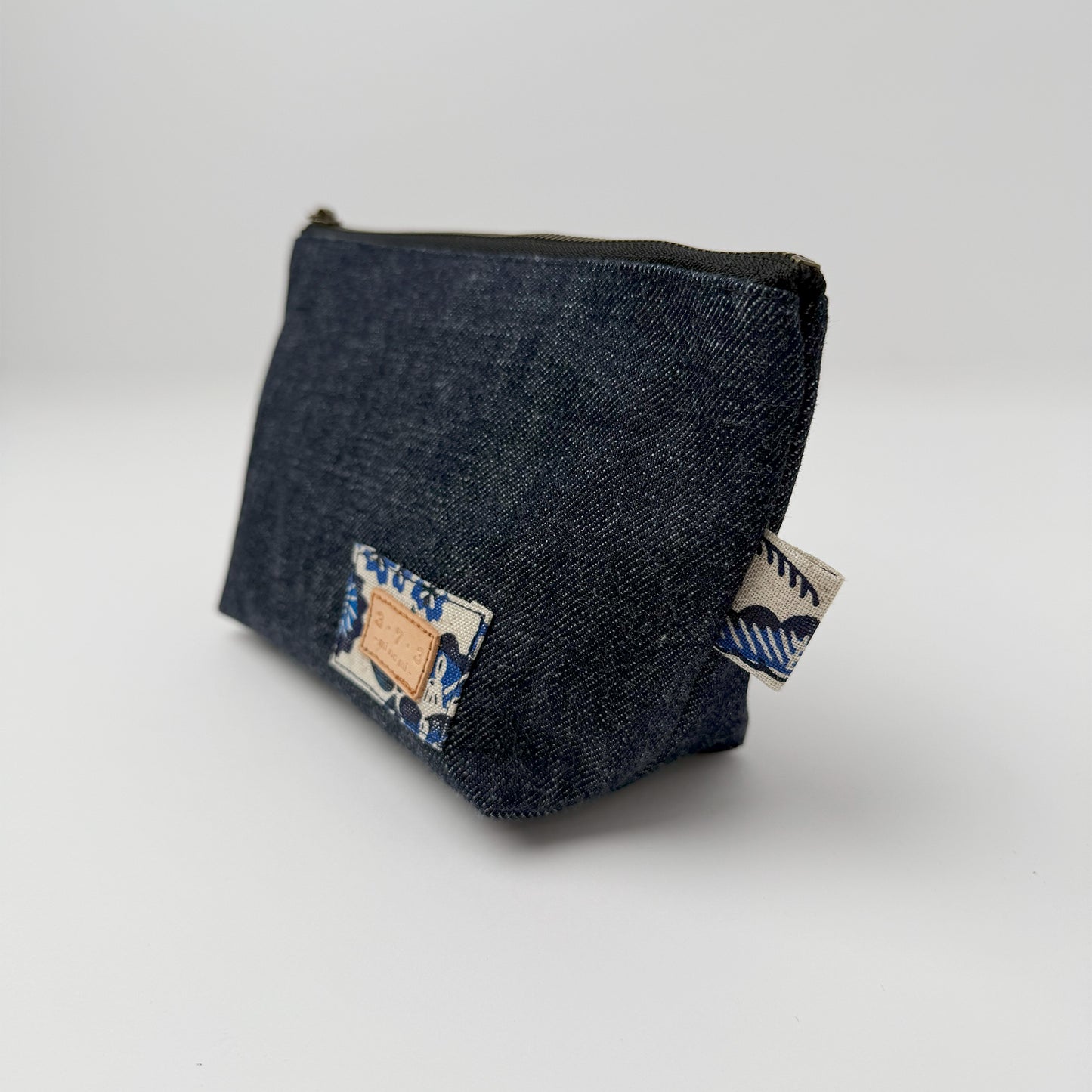 ３・７・３デニムファスナーポーチ
