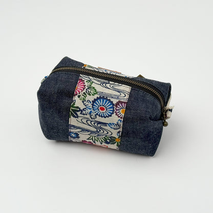 ３・７・３デニムキャラメルポーチ