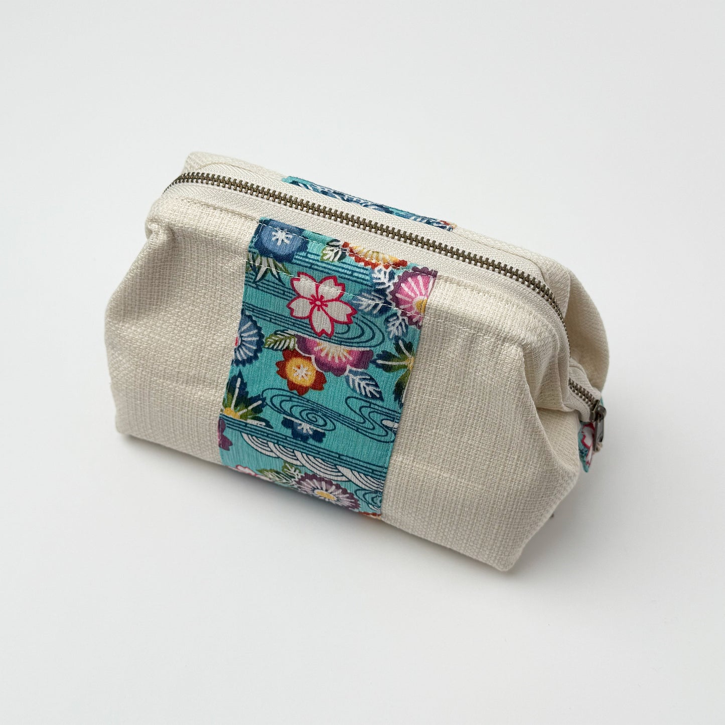 ３・７・３WHITE SPLASH ワイヤーポーチ