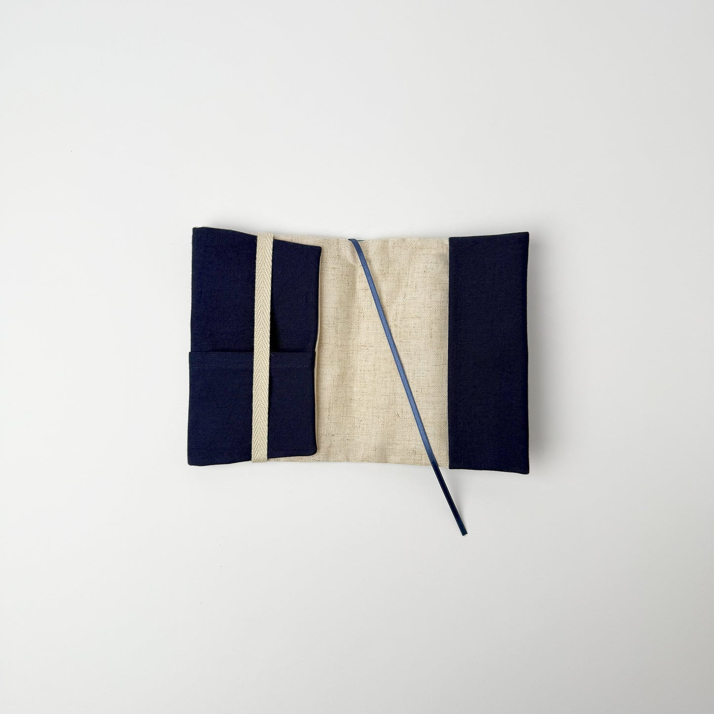 RYUKYU　COLLAGE ブックカバー(月とネコ柄)