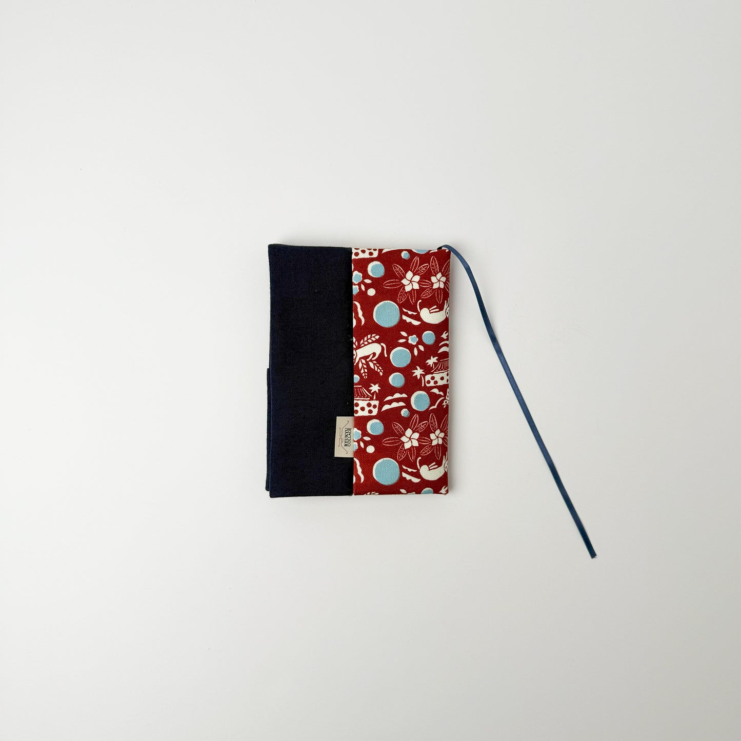 RYUKYU　COLLAGE ブックカバー(月とネコ柄)