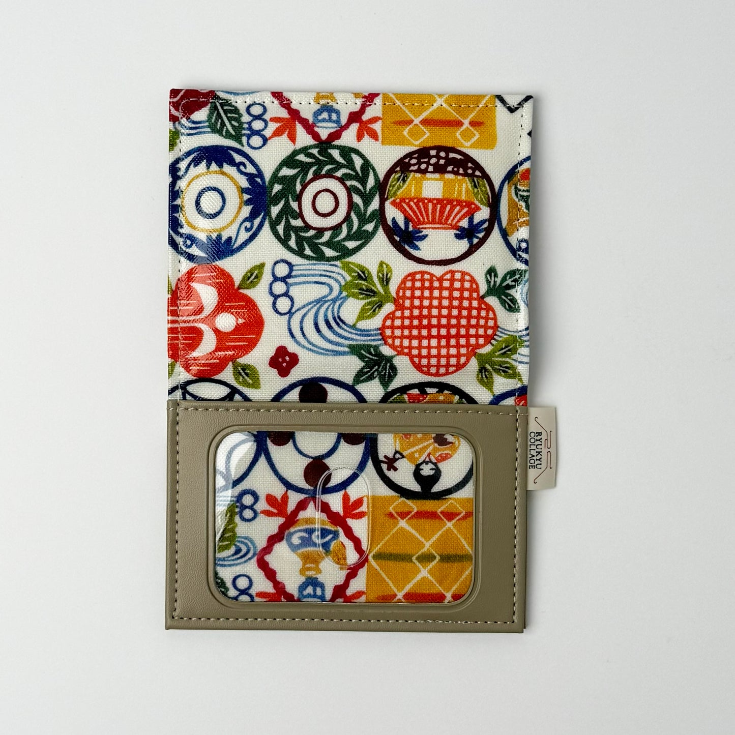 RYUKYU　COLLAGE パスケース(ちゃんぷるー柄)